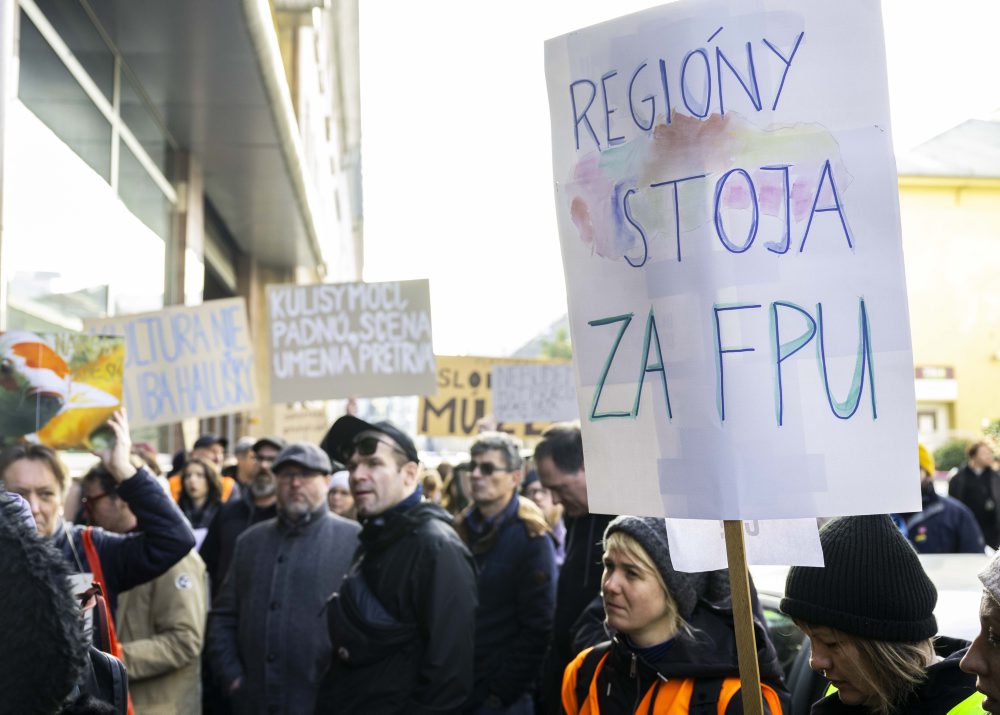 Verejné zhromaždenie Postavme sa za FPU! Slovensko stojí za kultúrou 2!