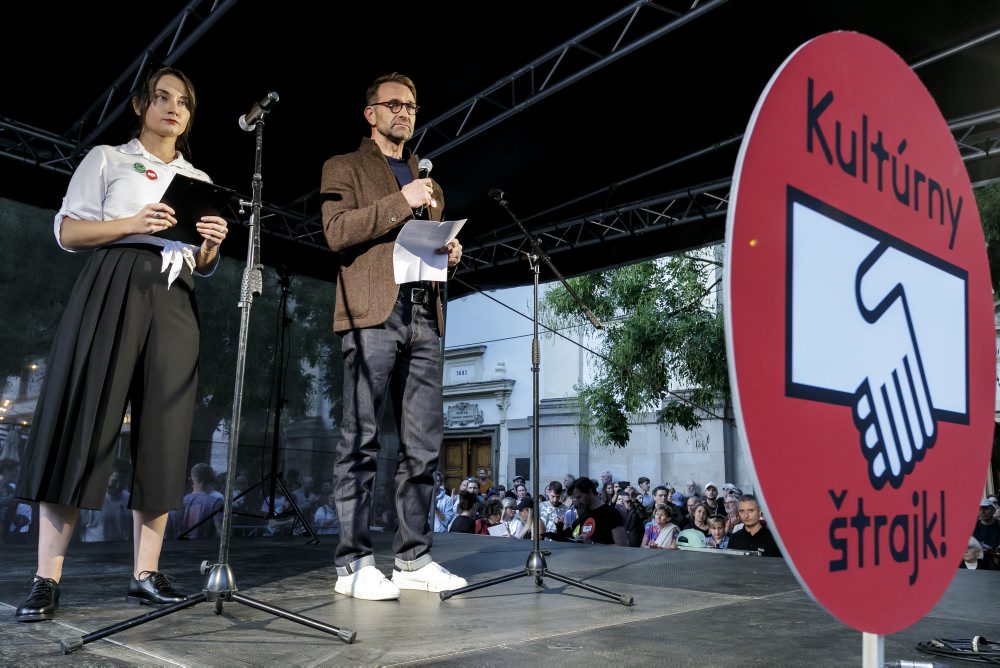 Občiansky protest na podporu Kultúrneho štrajku v Bratislave