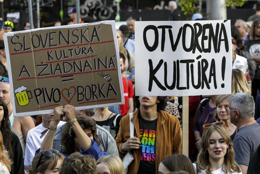 Občiansky protest na podporu Kultúrneho štrajku v Bratislave