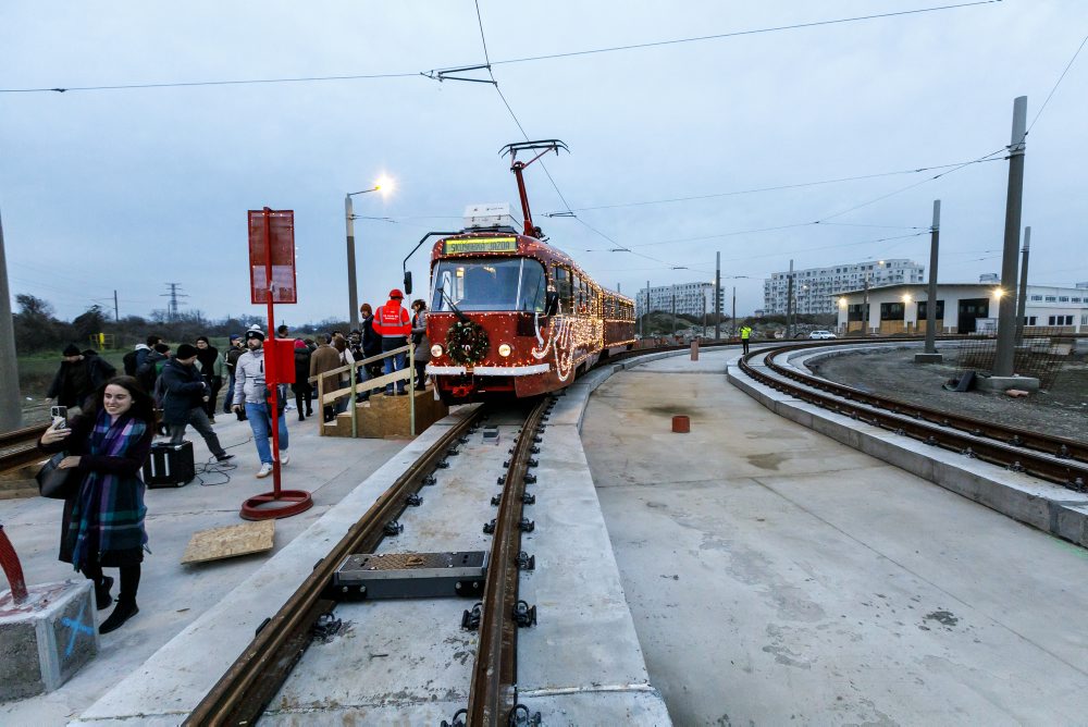 Po novej trati v Petržalke prešla prvá skúšobná električka