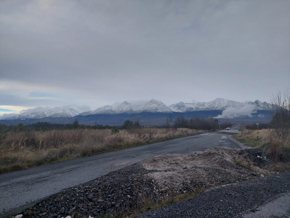 Vysoké Tatry majú za sebou prvú väčšiu snehovú nádielku