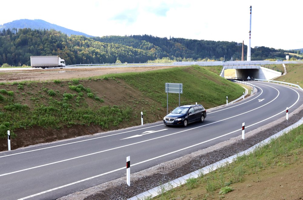 Otvorenie novej mimoúrovňovej križovatky v Predajnej