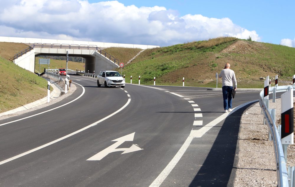 Otvorenie novej mimoúrovňovej križovatky v Predajnej