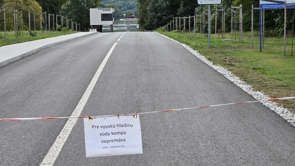 Zrušená premávka kompy v obci Radvaň nad Dunajom 