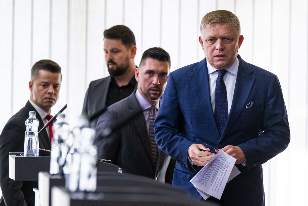 Predseda vlády SR Robert Fico sa stretol na Úrade vlády SR so zástupcami obchodných reťazcov