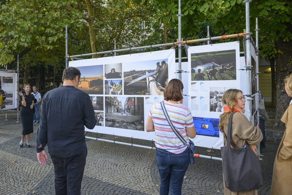 Vernisáž víťazných prác a finalistov 13. ročníka súťaže novinárskej fotografie Slovak Press Photo