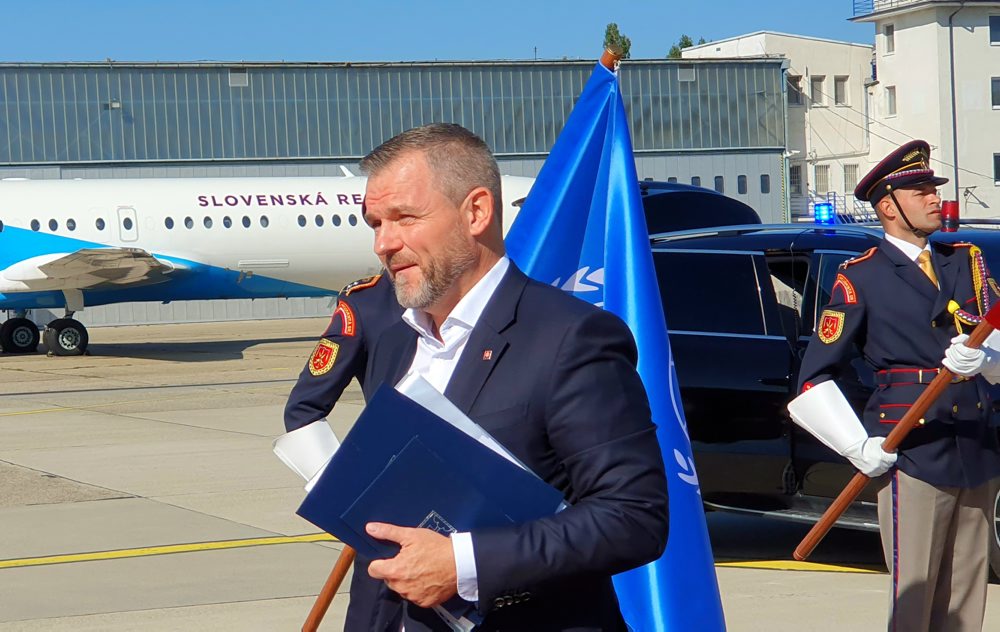 Prezident SR Peter Pellegrini na letisku M. R. Štefánika pred odletom do USA 