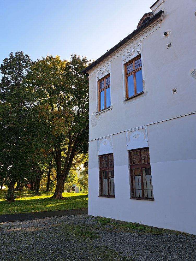 Obnova historickej budovy železničnej stanice v Kežmarku potrvá rok