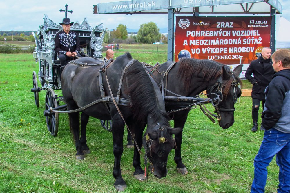 Súťaž vo výkope hrobov v Lučenci