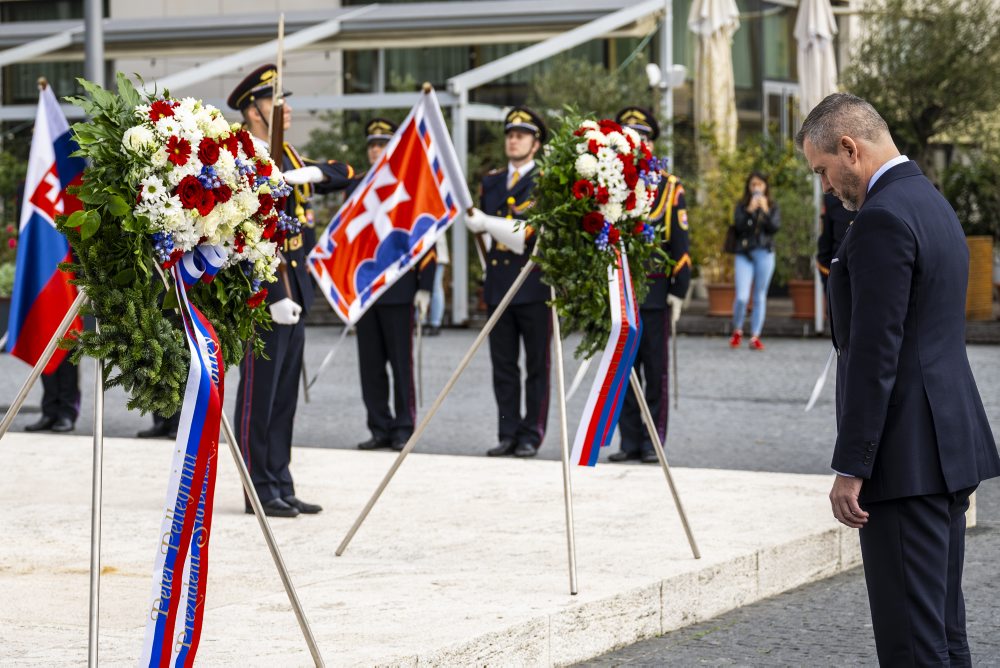 Prezident SR Peter Pellegrini položil veniec pri príležitosti 106. výročia vzniku Československej republiky 