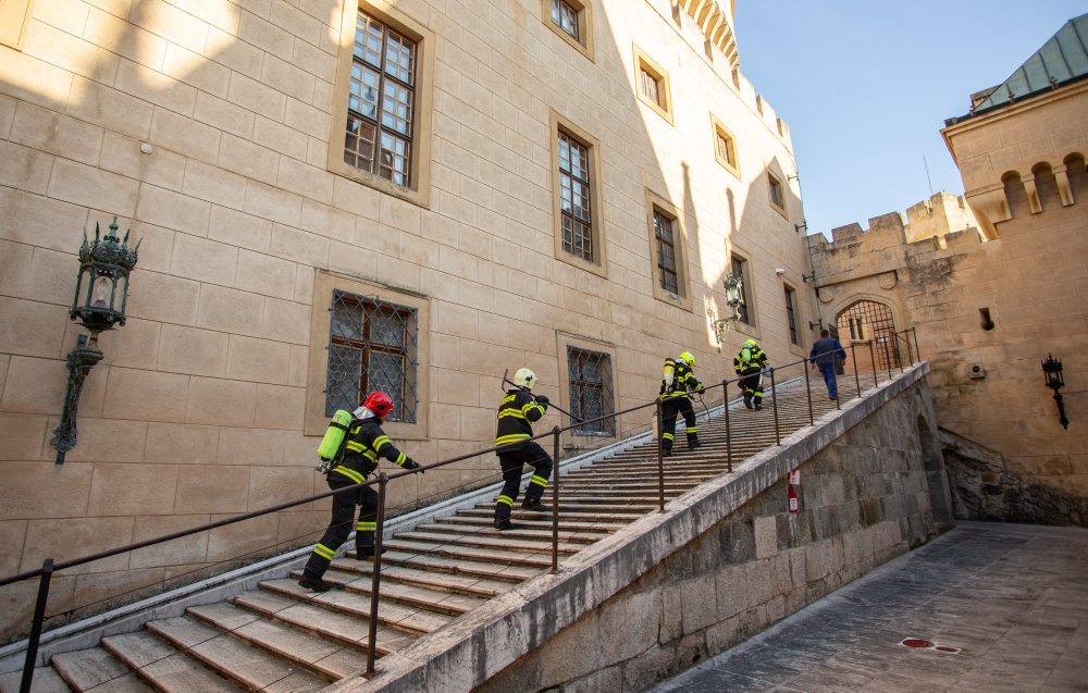 Taktické cvičenie hasičov na Bojnickom zámku