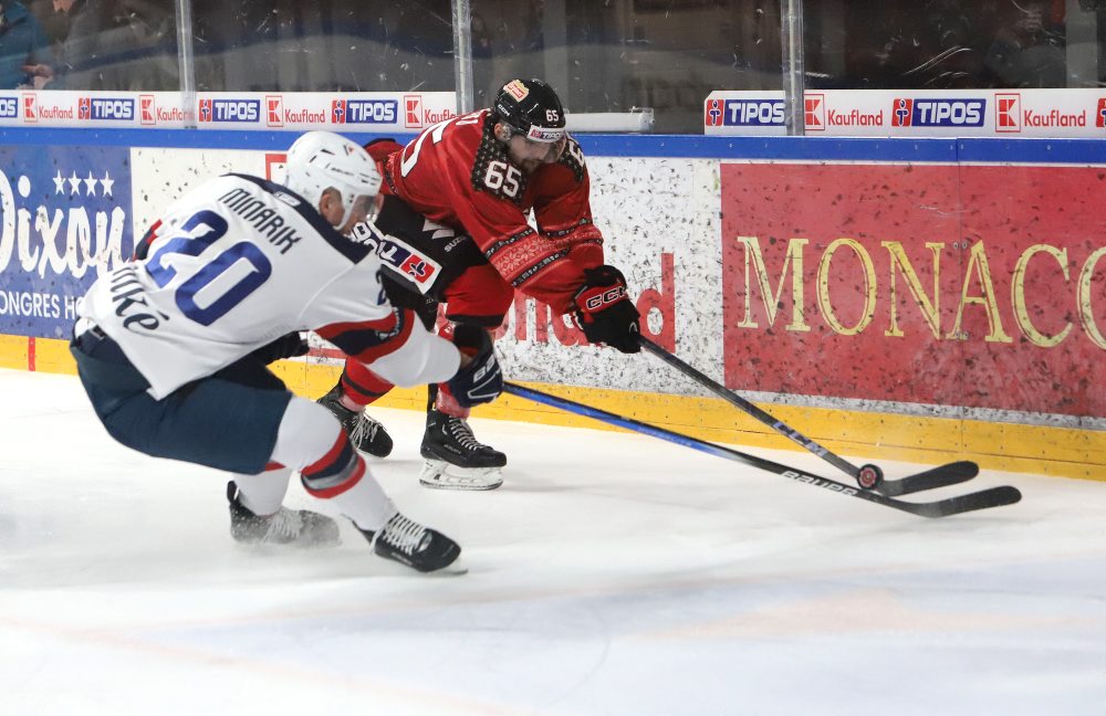 HC MONACObet Banská Bystrica - HC Slovan Bratislava