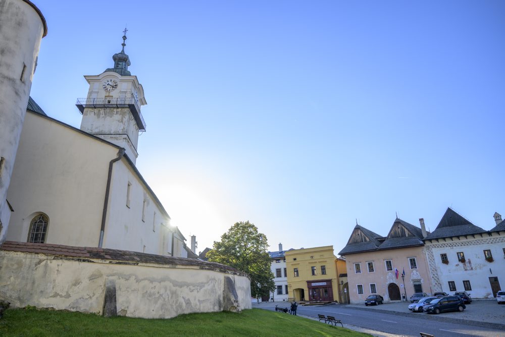 Jeseň na Sobotskom námestí v Spišskej Sobote