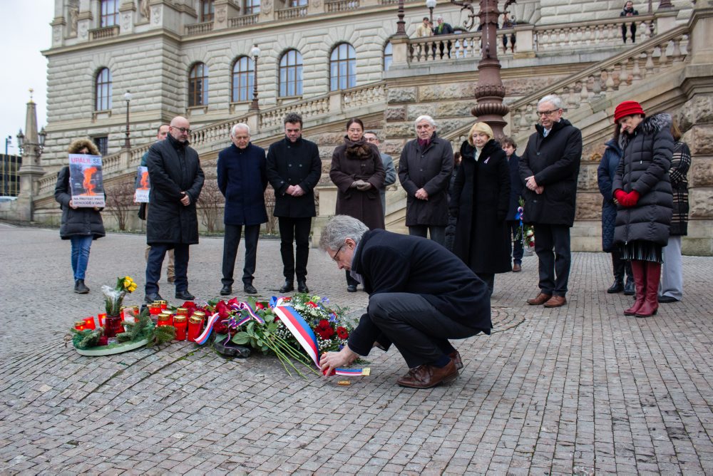 Českí politici si v Prahe pripomenuli 56. výročie upálenia Jana Palacha 