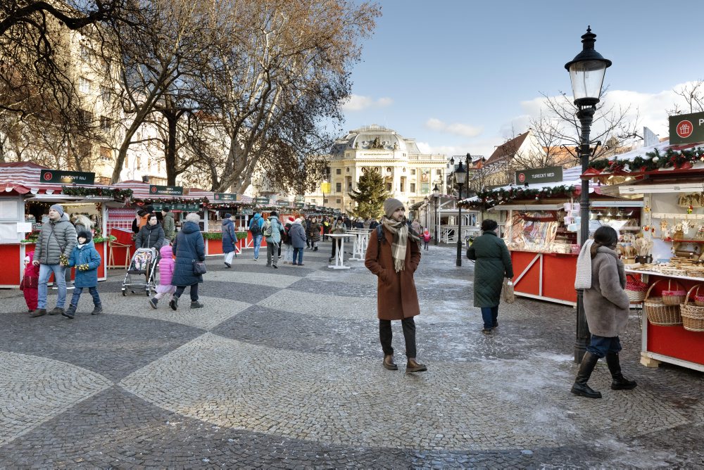 Staromestské Vianočné trhy pokračujú na Hviezdoslavovom námestí v Bratislave 