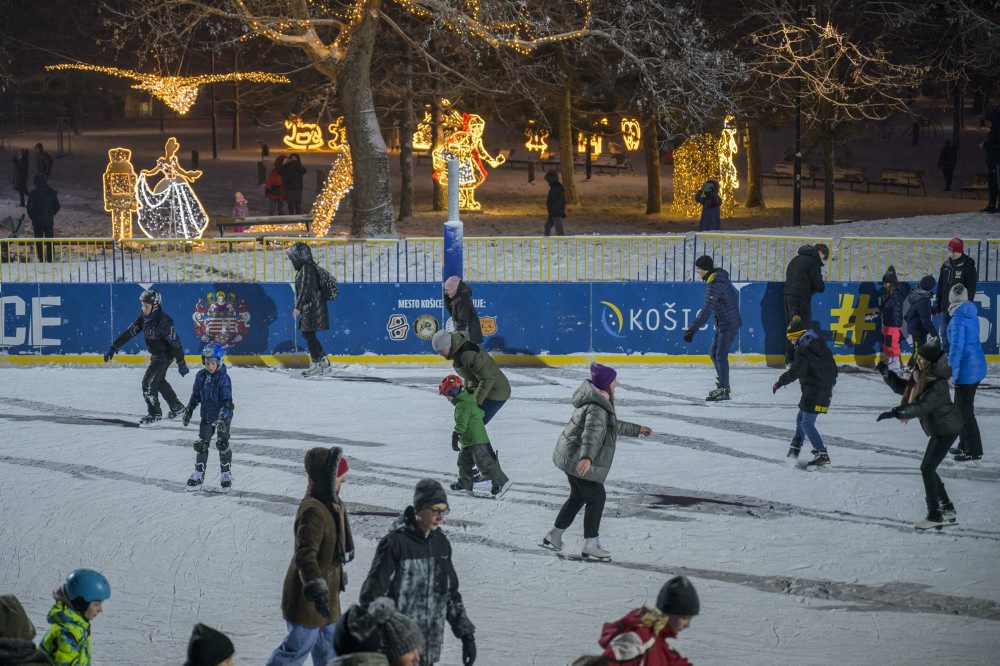 Novoročná korčuľovačka v Mestskom parku v Košiciach