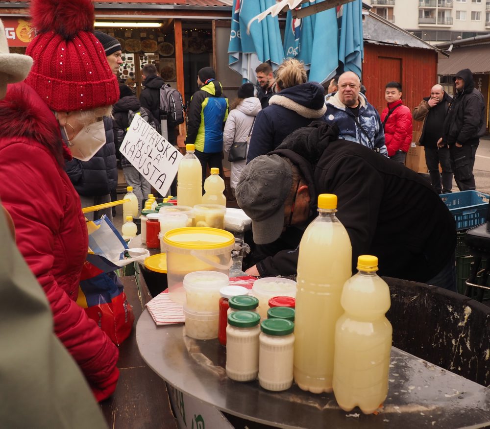 Predaj kapusty na Miletičovej ulici v Bratislave