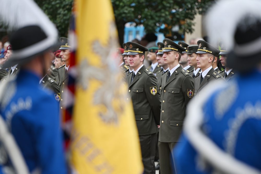 Oslavy Dňa ozbrojených síl v Brezovej pod Bradlom