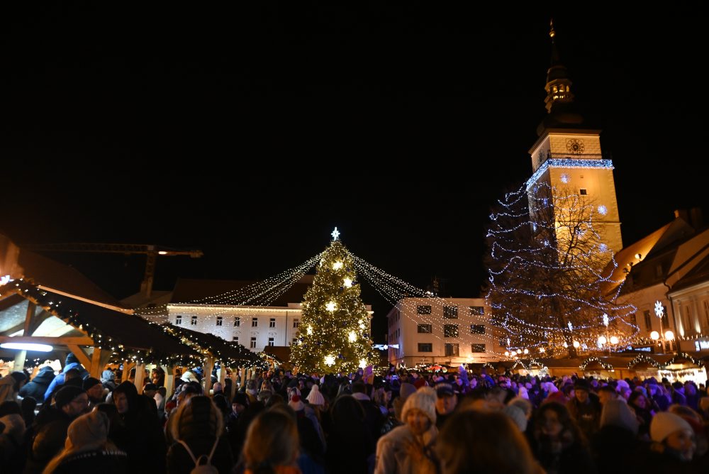 Nezvyčajný anjelský sprievod v Trnave 