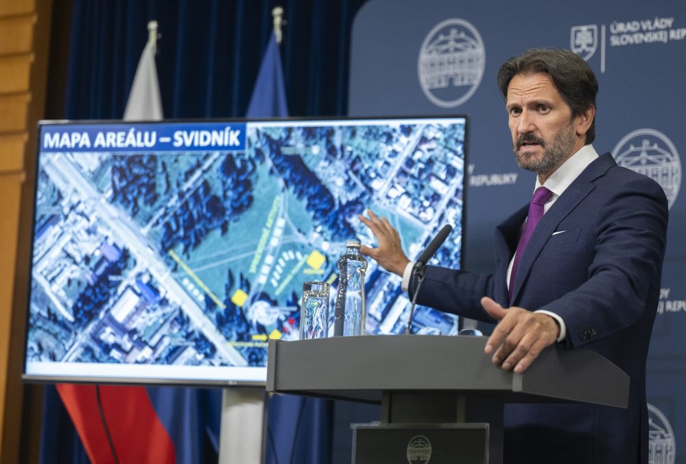 Tlačová konferencia podpredsedu vlády a ministra obrany SR Roberta Kaliňáka po skončení 52. schôdze vlády SR  