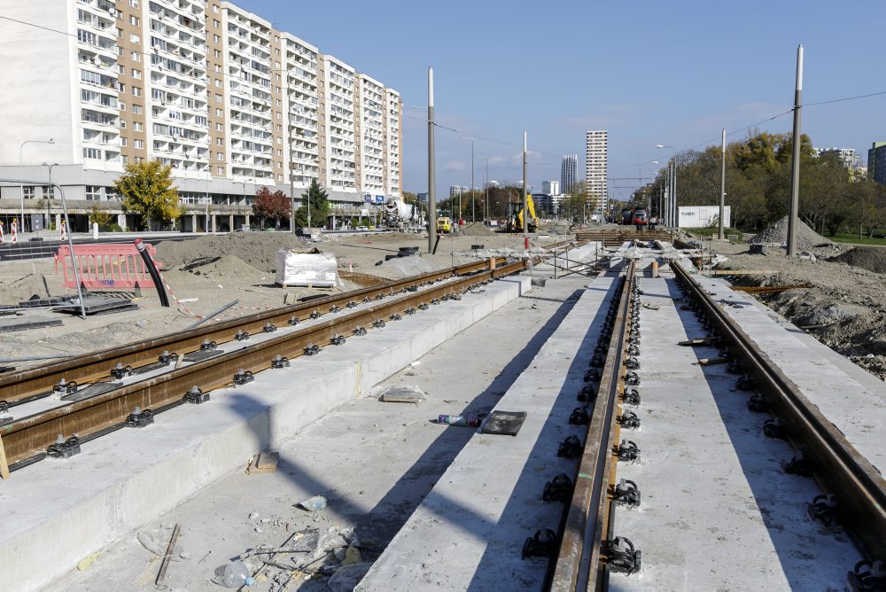 Výstavba električkovej trate v Petržalke