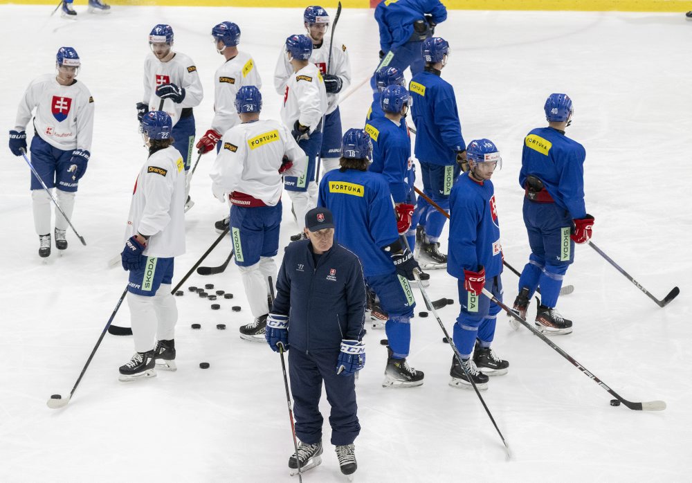 Hokej-NP: Tréning slovenskej hokejovej reprezentácie na zraze pred Nemeckým pohárom