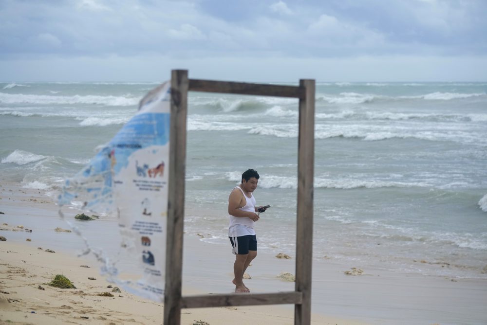 Hurikán Beryl v Mexiku zoslabol na tropickú búrku, ale mal by opäť zosilnieť
