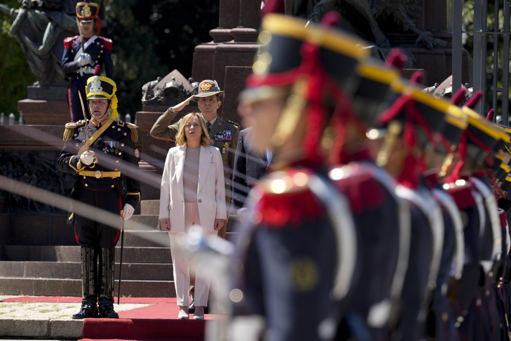 Talianska premiérka Giorgia Meloniová pricestovala na návštevu Argentíny