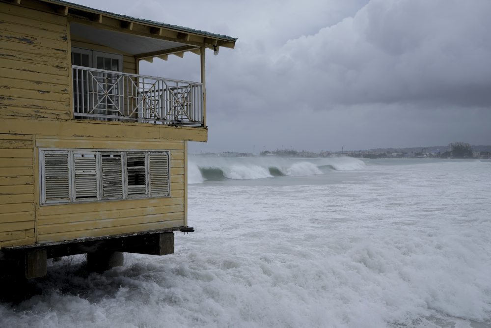 Karibskú oblasť ohrozuje mohutný hurikán Beryl