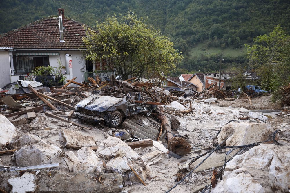 Najmenej 21 ľudí zahynulo v Bosne v dôsledku záplav, ďalší sú nezvestní