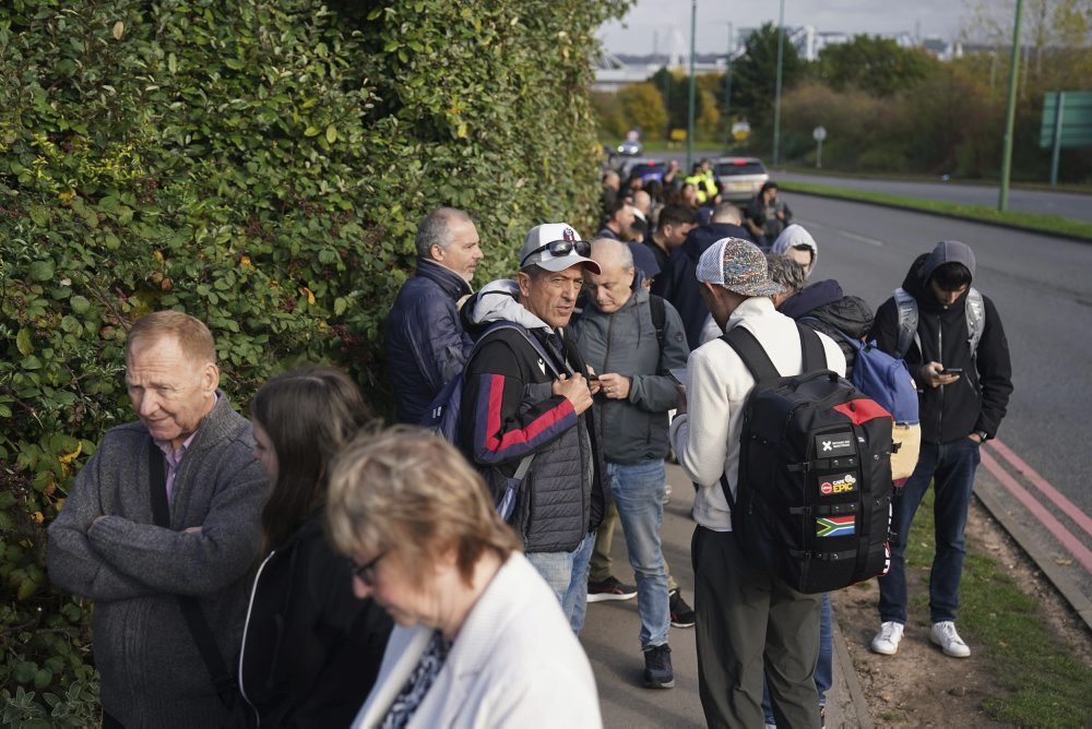 Letisko v Birminghame evakuovali po správe o podozrivom vozidle