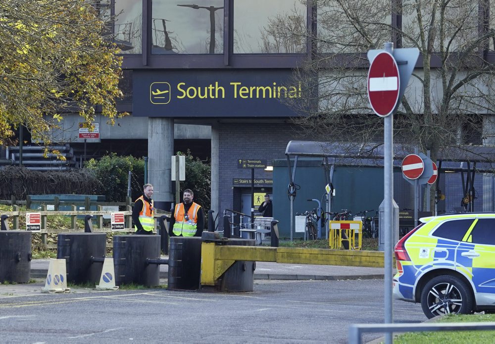 Letisko Gatwick znovu otvorilo terminál po prešetrení bombovej hrozby