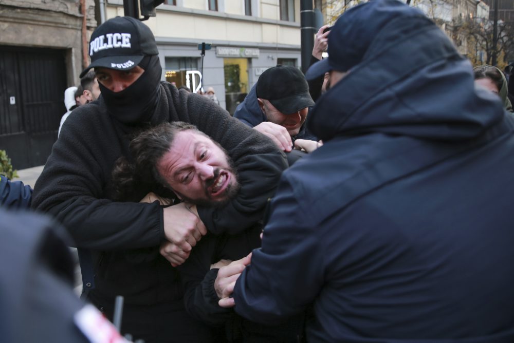 Gruzínski študenti zverejnili manifest odsudzujúci voľby a avizovali protesty