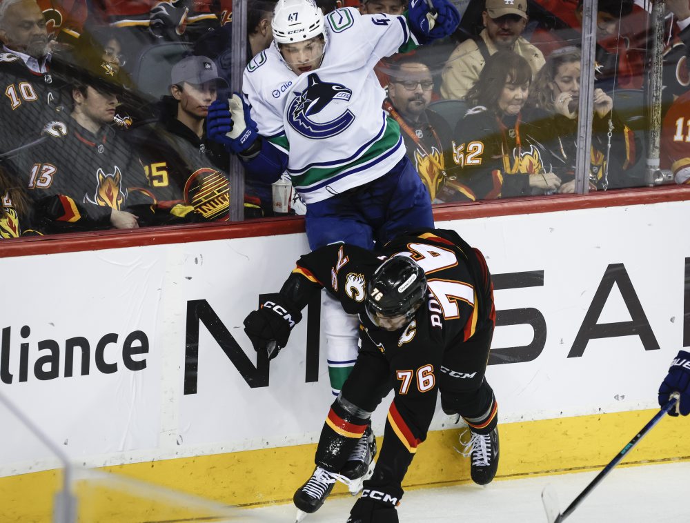 Calgary Flames - Vancouver Canucks