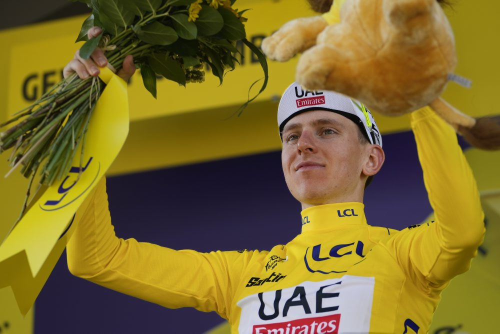 Belgičan Remco Evenepoel triumfoval v časovke na Tour de France, Pogačar druhý a zostáva v žltom