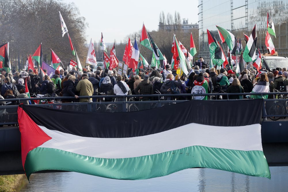 Tisíce propalestínskych demonštrantov protestovali v uliciach Štrasburgu