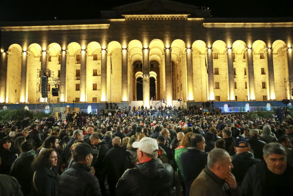 Opozičný protest proti výsledkom parlamentných volieb v Gruzínsku 