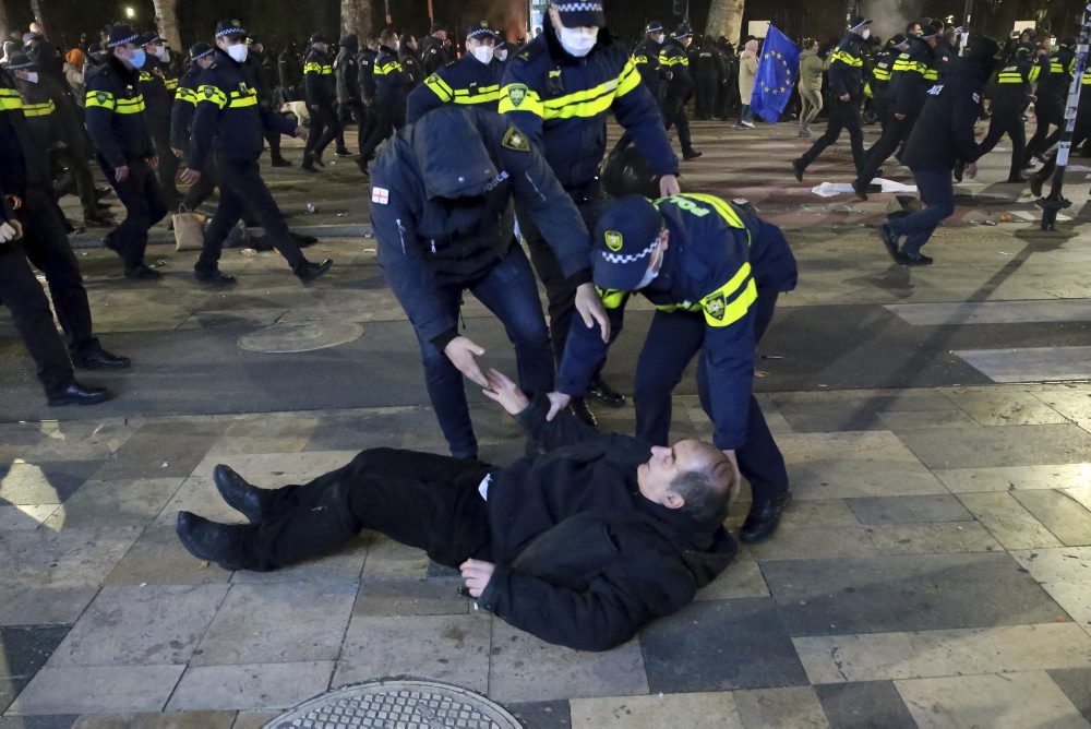 Gruzínski študenti zverejnili manifest odsudzujúci voľby a avizovali protesty