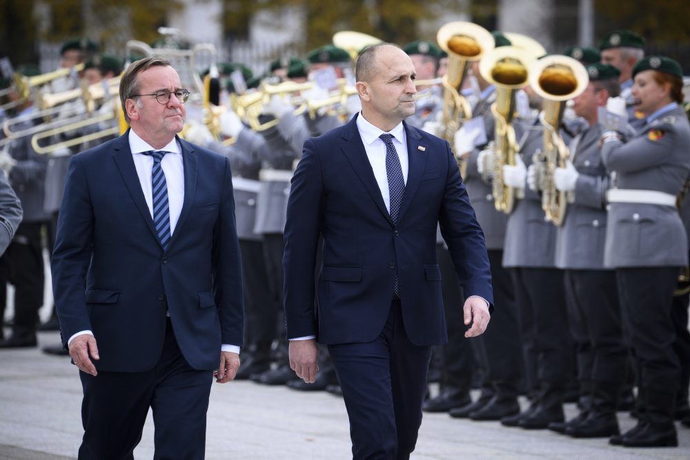 Chorvátsky minister obrany Ivan Anušič na návšteve Nemecka