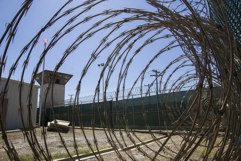 Americká armáda prepustila dvoch Malajzijčanov z väzenia Guantánamo