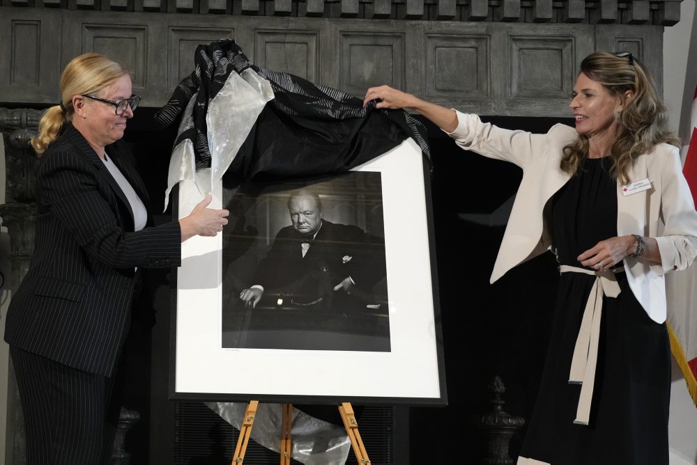 Vrátenie známeho portrétu Winstona Churchilla 