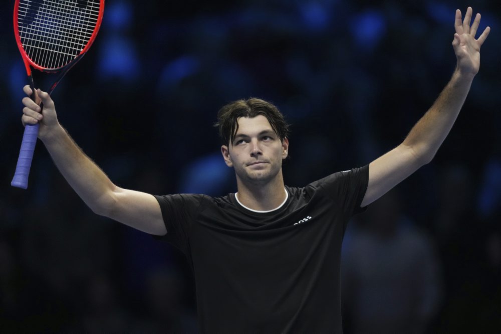 Američan Taylor Fritz zdolal v úvodnom zápase turnaja majstrov Medvedeva