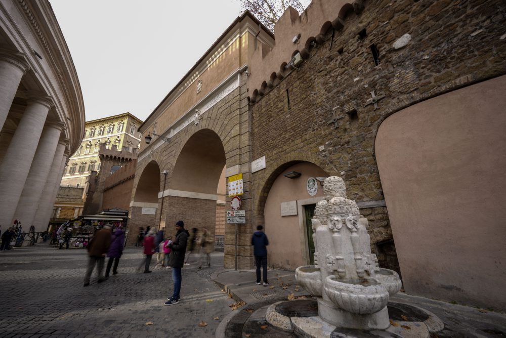 Vo Vatikáne obnovili tajnú cestičku, únikovú cestu pápežov