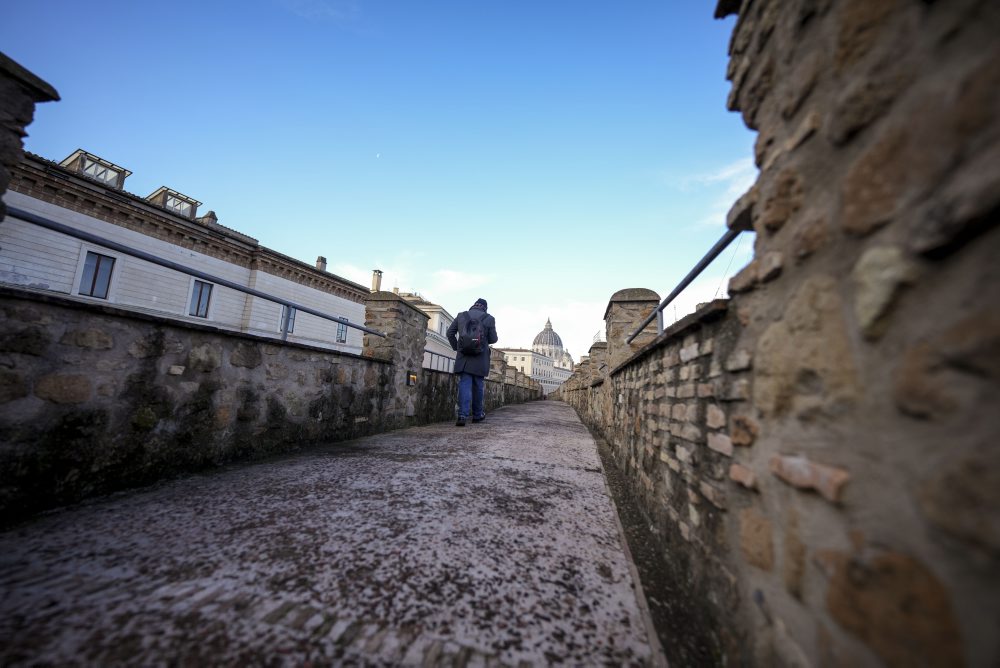 Vo Vatikáne obnovili tajnú cestičku, únikovú cestu pápežov