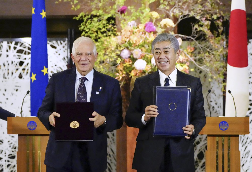 Japonsko a EÚ oznámili nový bezpečnostný a obranný pakt