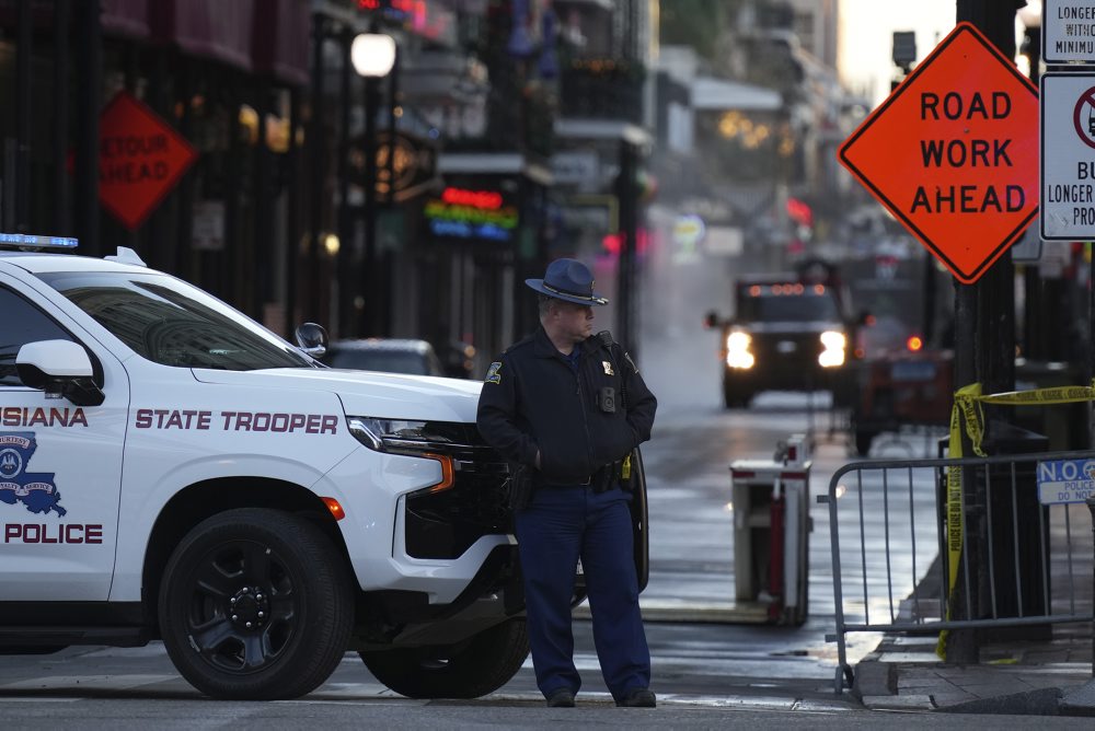 Útočník z New Orleans bol podľa FBI veterán, zrejme nekonal sám