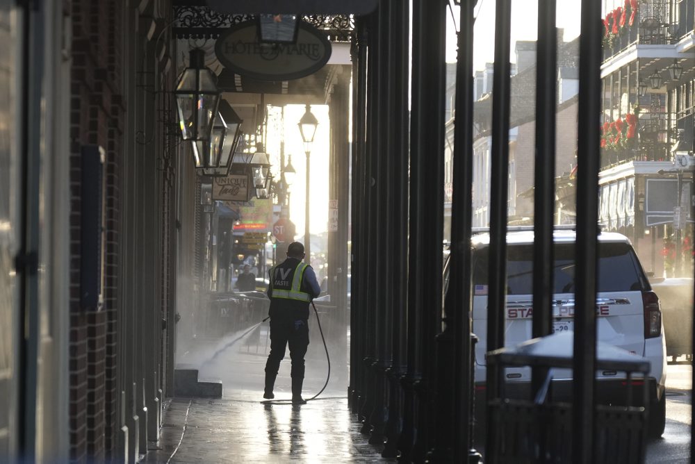 Útočník z New Orleans bol podľa FBI veterán, zrejme nekonal sám