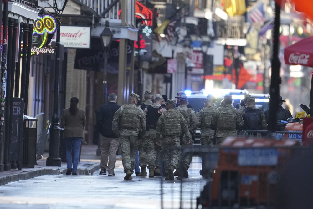 Útočník z New Orleans bol podľa FBI veterán, zrejme nekonal sám