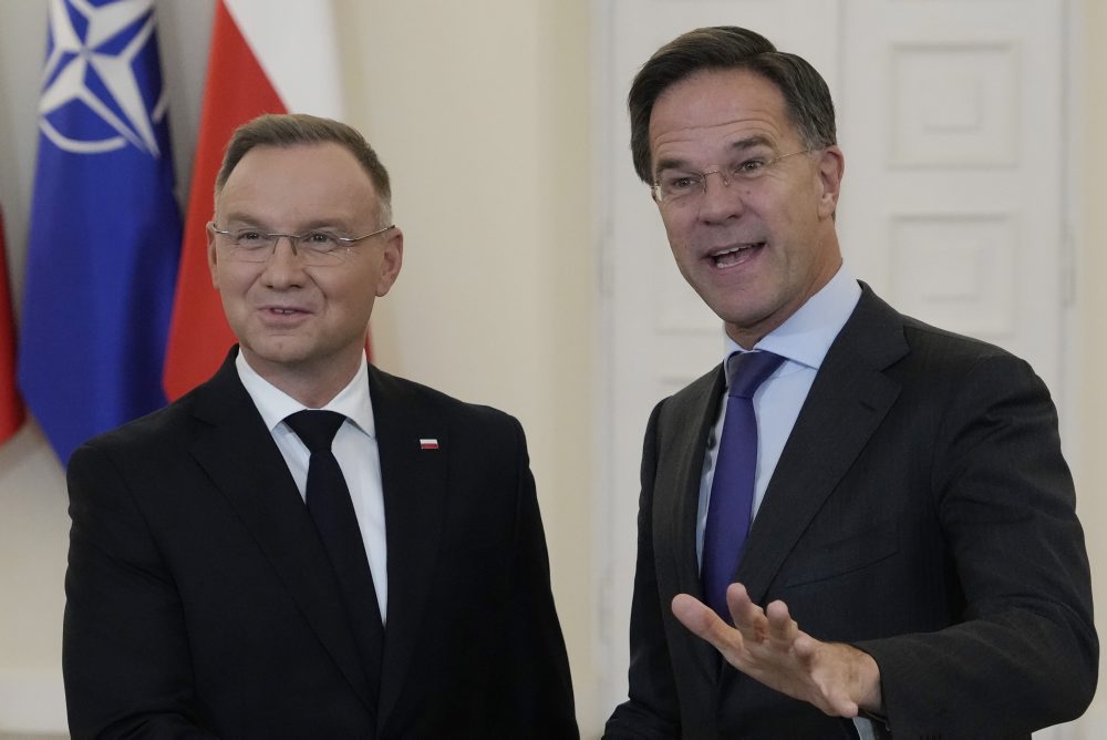 Generálny tajomník NATO Mark Rutte a poľský prezident Andrzej Duda