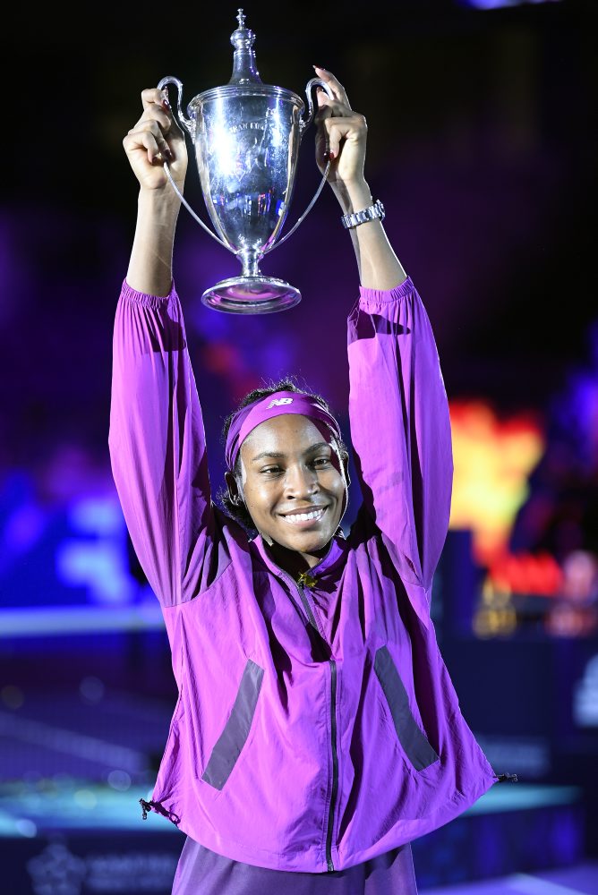 Tenis-MS WTA: Titul pre Američanku Coco Gauffovú, vo finále zdolala Čeng Čchin-wen